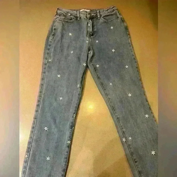 PacSun Denim - Pacsun mom Jean embroidery